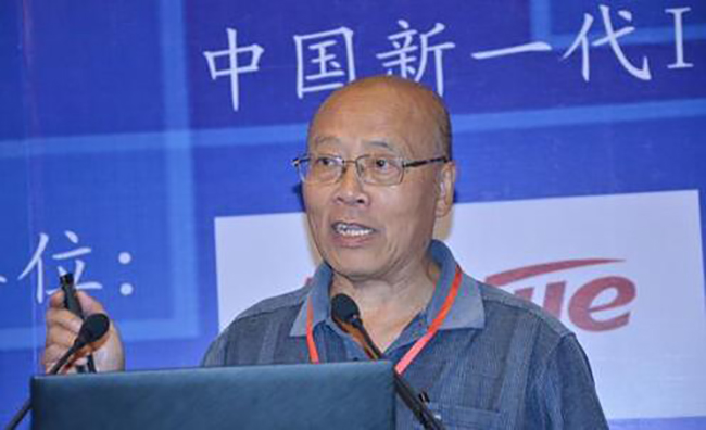 资深信息化专家、原中国信息协会副会长胡小明发表了题为《对新型智慧城市建设顶层设计的思考》的精彩演讲