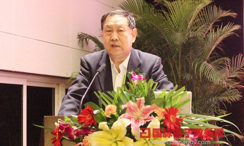 在"2014中国智慧政府发展年会"上，电子政务权威专家、国家行政学院教授汪玉凯发表主题演讲